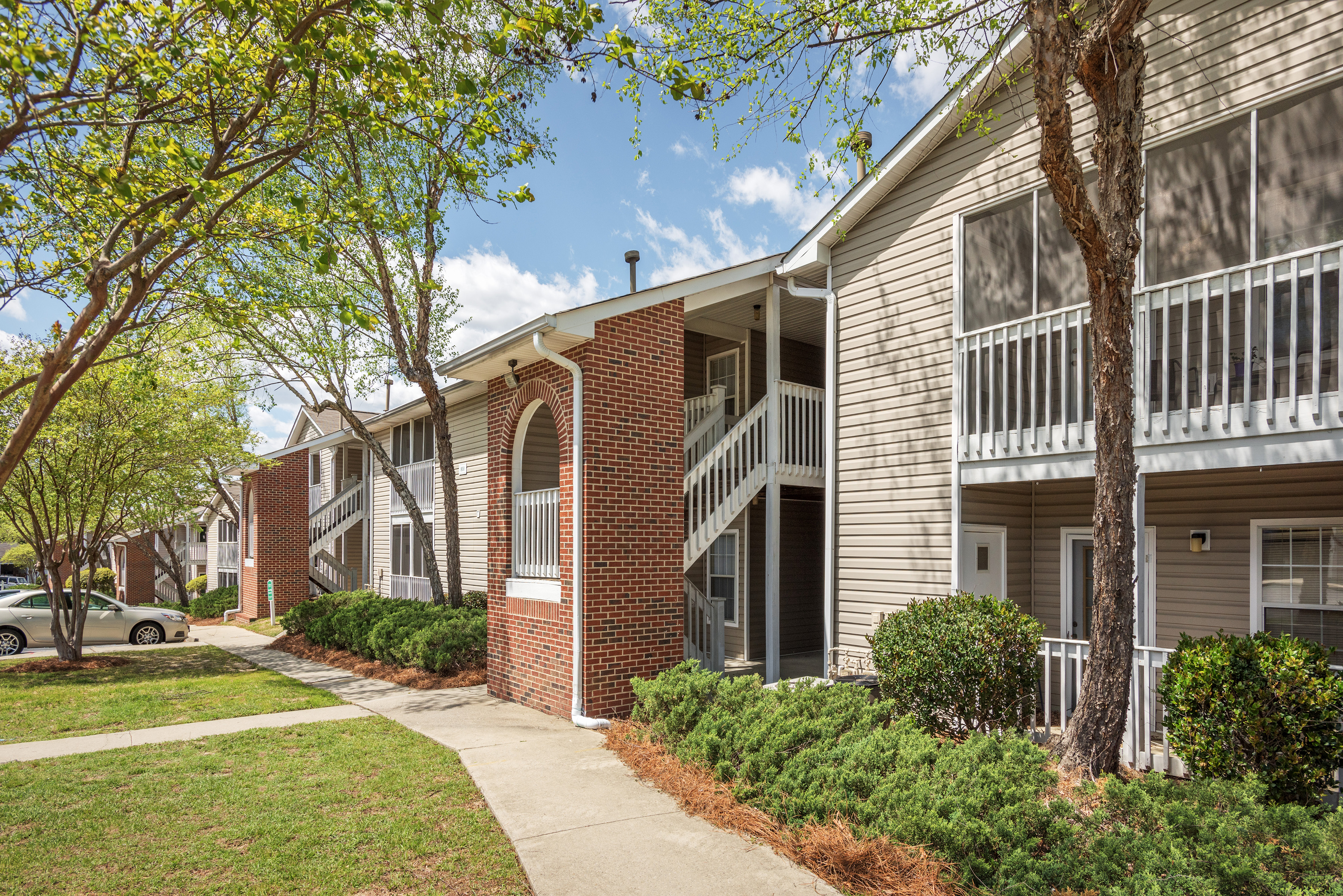 The Arbors at Windsor Lake The Multifamily Advisory Group at Cushman